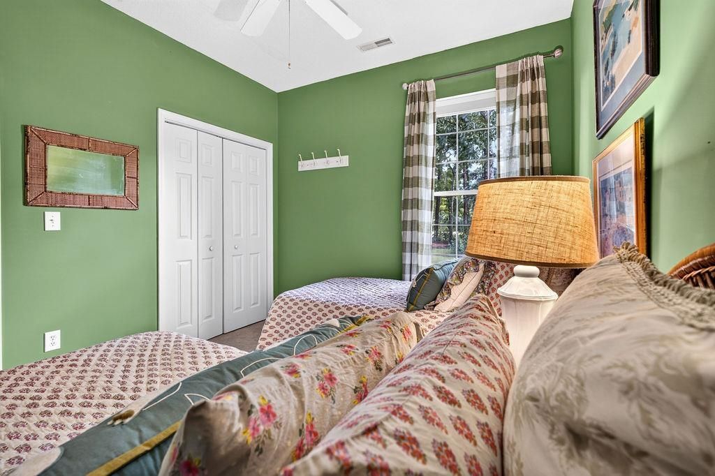 131 Cobblestone Dr. Photo 34