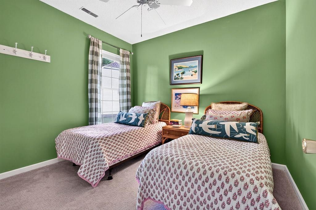 131 Cobblestone Dr. Photo 37