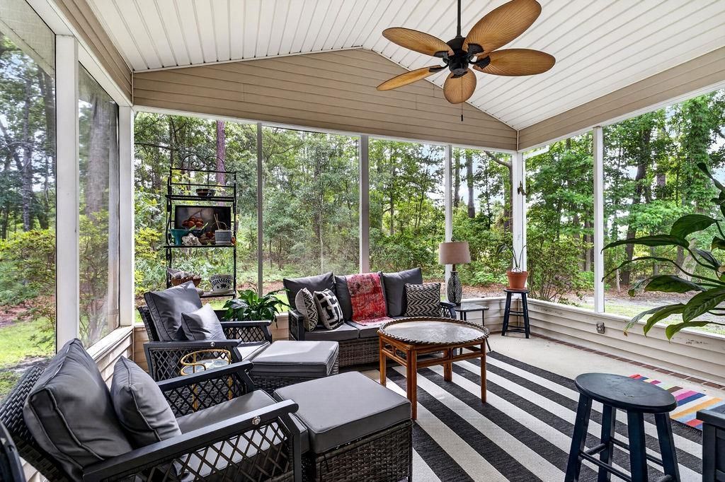 131 Cobblestone Dr. Photo 40