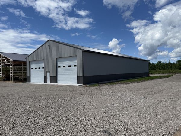 5605 Commerce Boulevard, Indian River, MI 49749