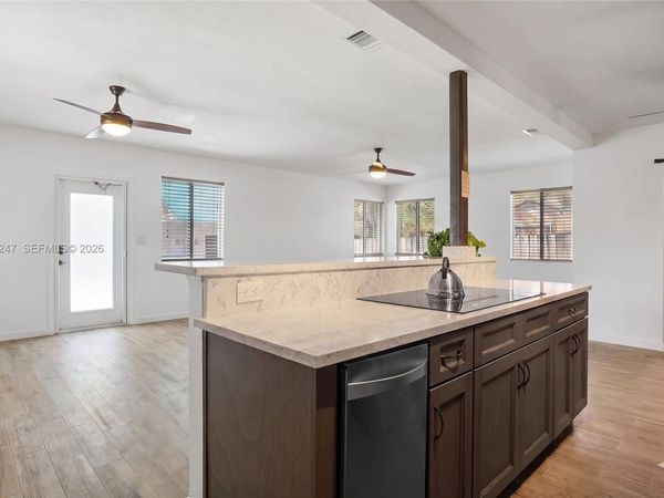 316 NW 29th St , Wilton Manors, FL 33311