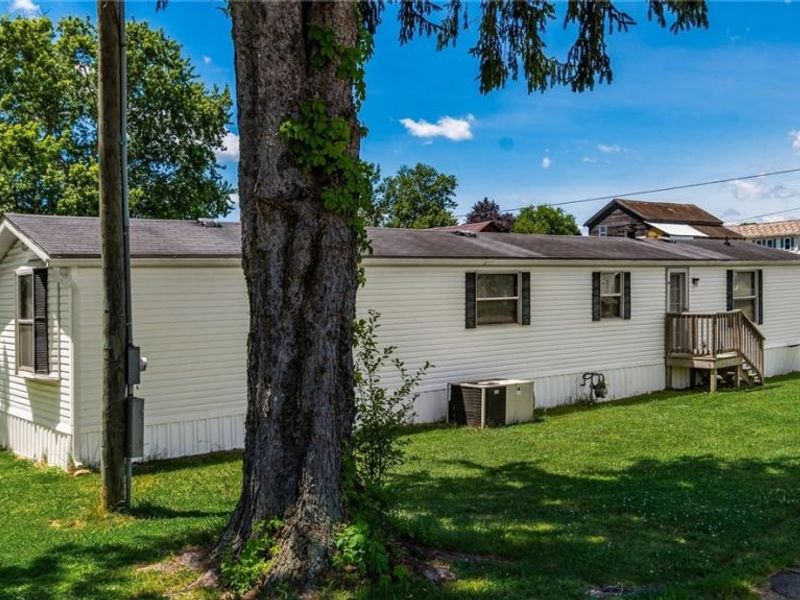 8112 East Street, Adamsville, OH 43802 Photo 5
