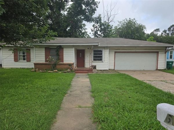 Lacy Lakeview, TX 76705
