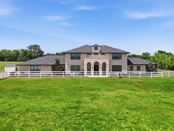 89 Thornwood Lane, Van Alstyne, TX 75495