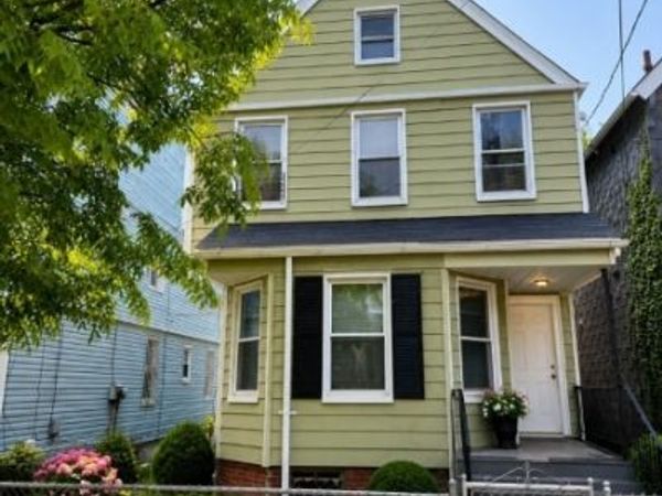 667 Scotland Rd, Orange, NJ 07050