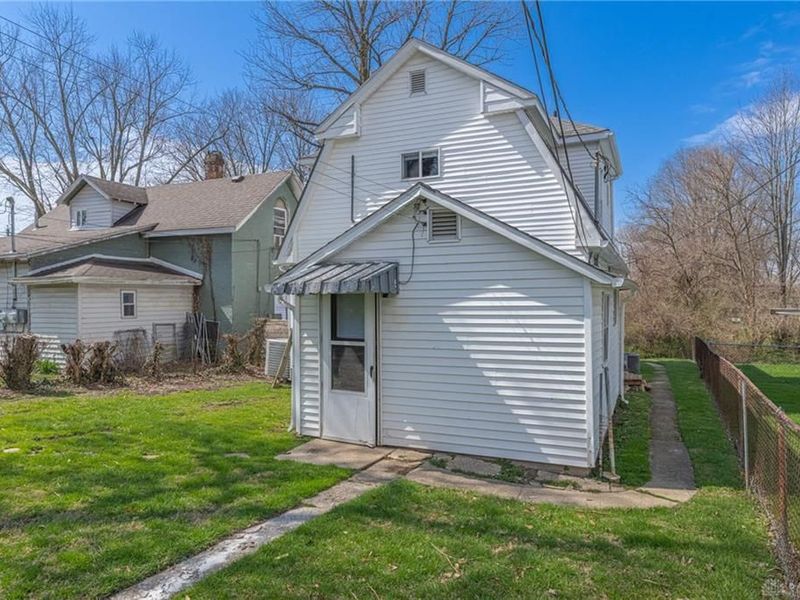 539 S Monroe Street, Xenia, OH 45385 Photo 2
