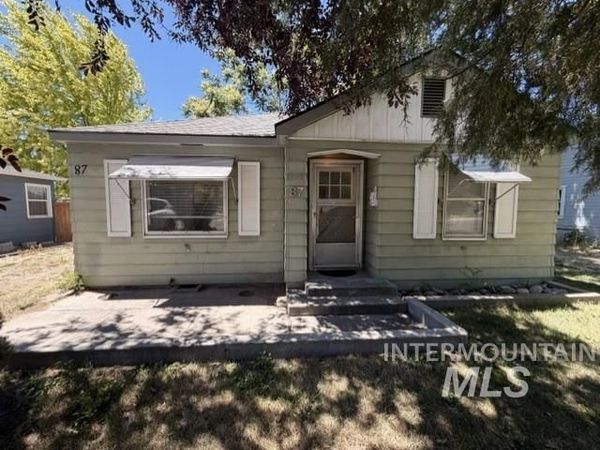 87 S Canyon St, Nampa, ID 83651
