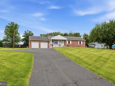 2029 HOFFMANSVILLE ROAD, FREDERICK, PA 19435