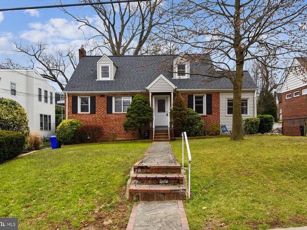 210 E HAMILTON AVENUE , SILVER SPRING, MD 20901