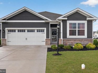26 CHOKEBERRY WAY, GETTYSBURG, PA 17325