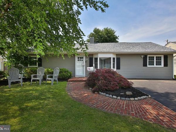 423 CHELSEA ROAD, FAIRLESS HILLS, PA 19030