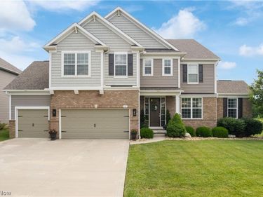 111 Harvester Drive, Copley, OH 44321