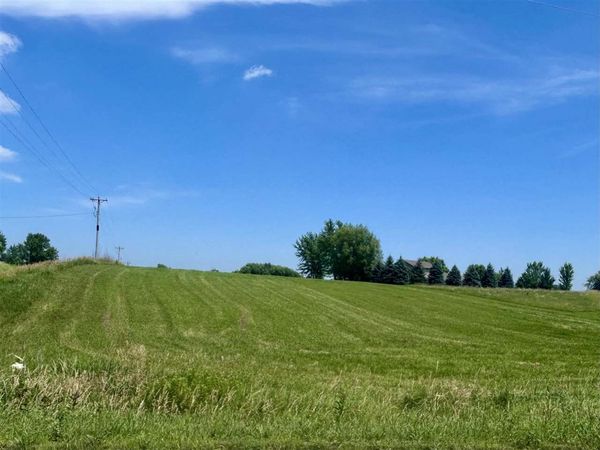 874 Daulton Drive, Tipton, IA 52772