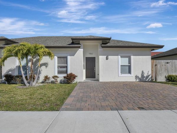 1562 W 26th Court, Riviera Beach, FL 33404