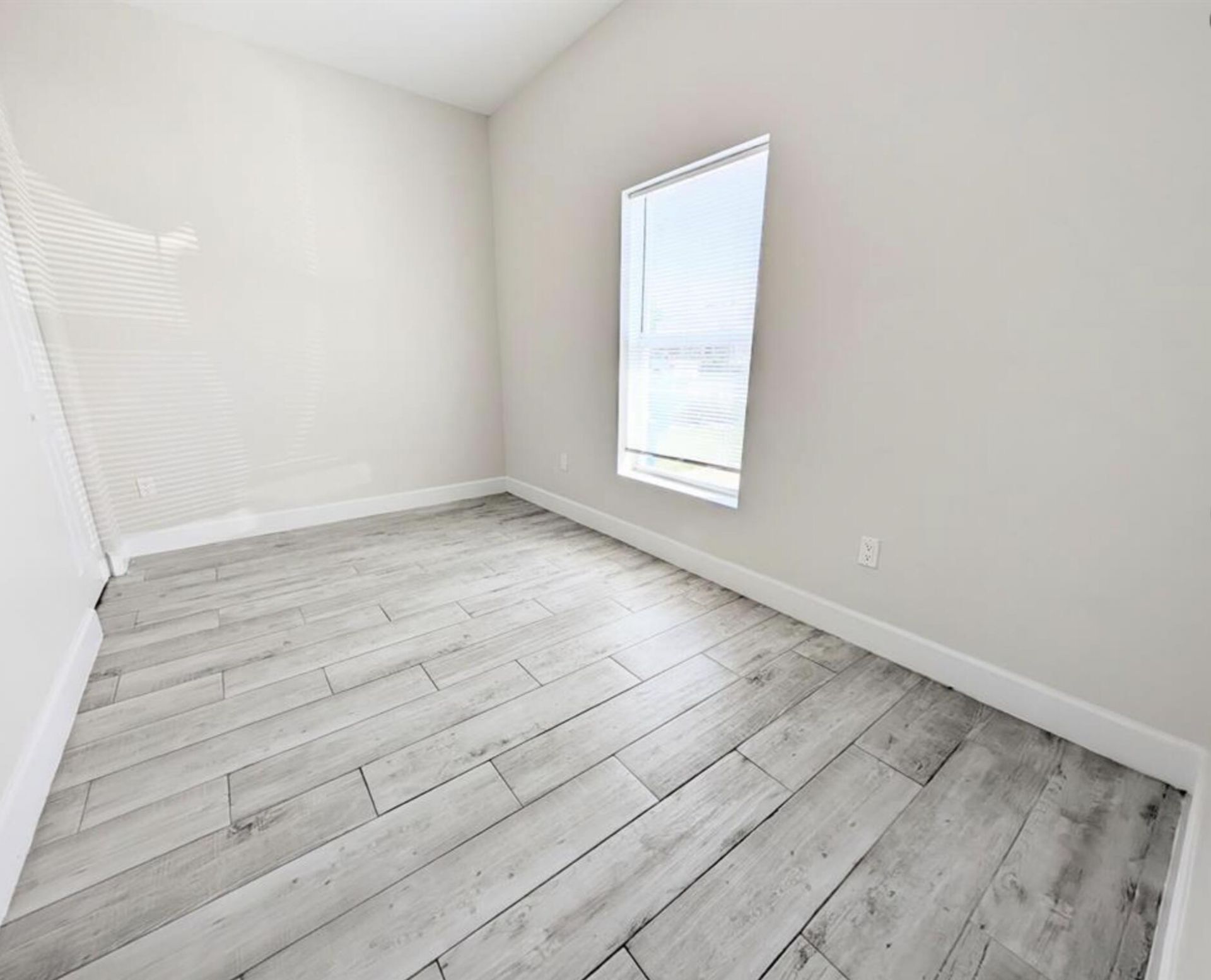 1562 W 26th Court, Riviera Beach, FL 33404 Photo