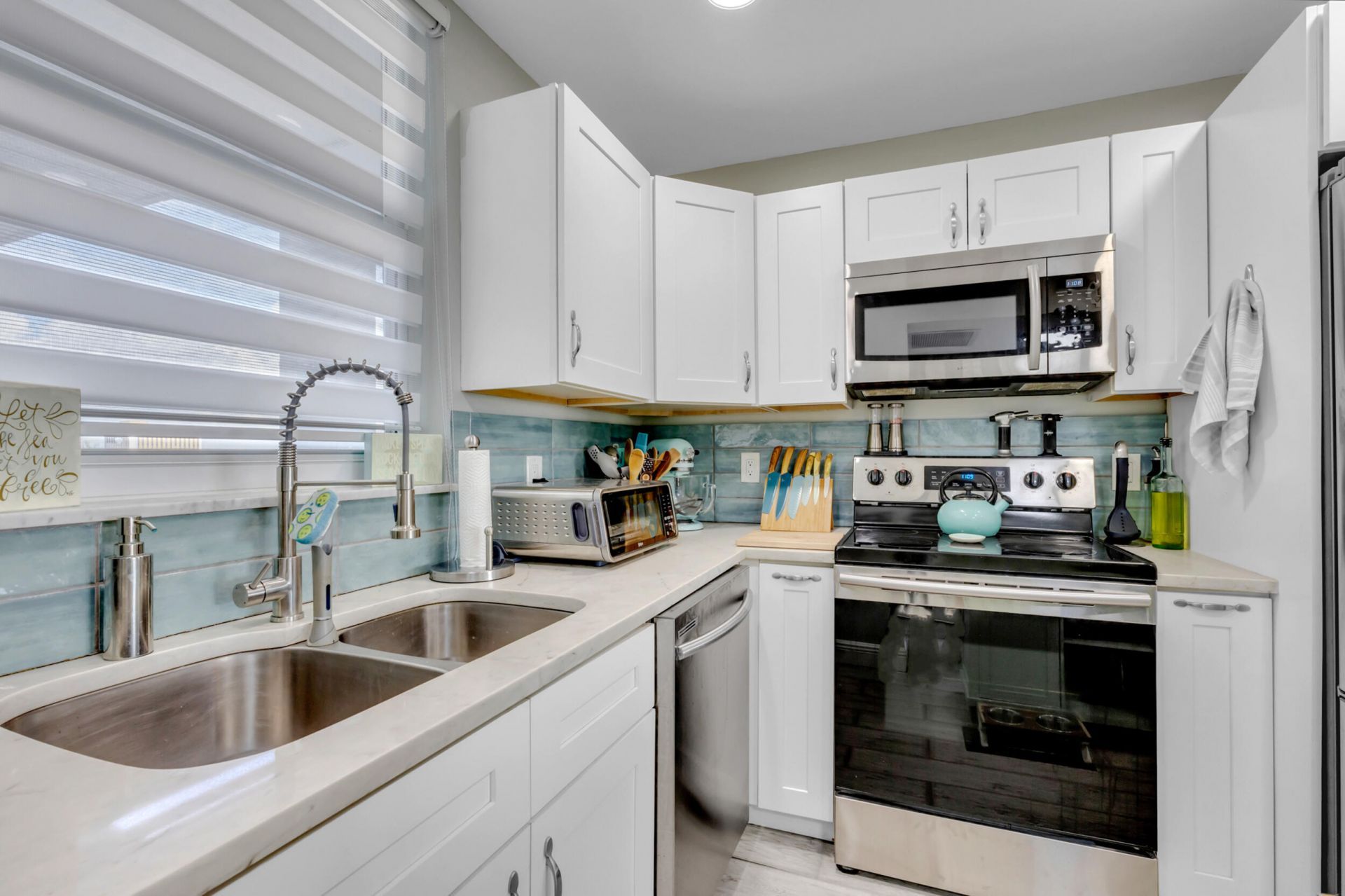 3100 NE 49th Street, Unit 503, Fort Lauderdale, FL 33308 Photo