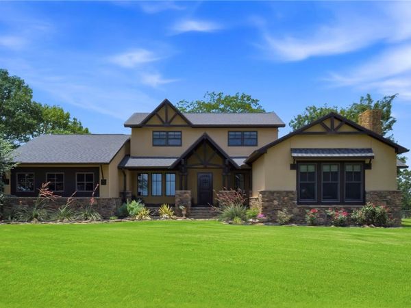 12265 S Pleasant Valley Road, Gentry, AR 72734