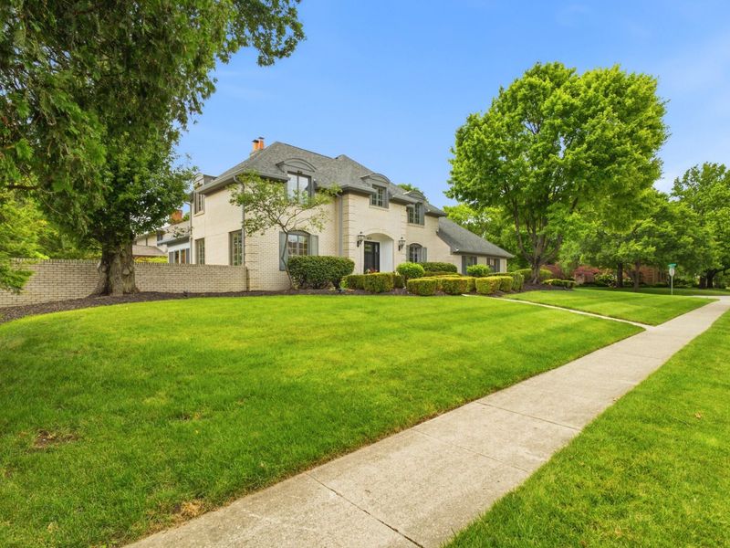 4171 Daventry Road, Columbus, OH 43220 Photo 3