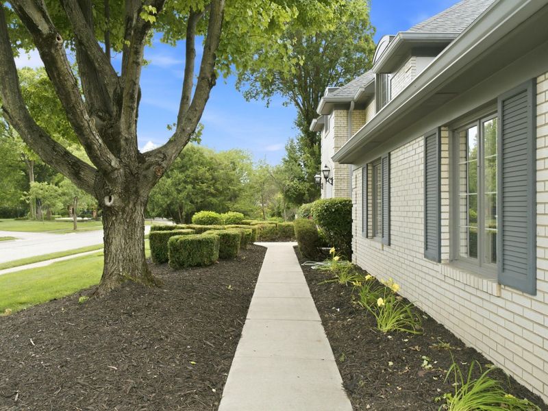 4171 Daventry Road, Columbus, OH 43220 Photo 4
