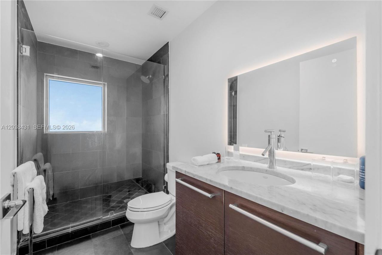 900 Biscayne Blvd, Unit 2302, Miami, FL 33132 Photo