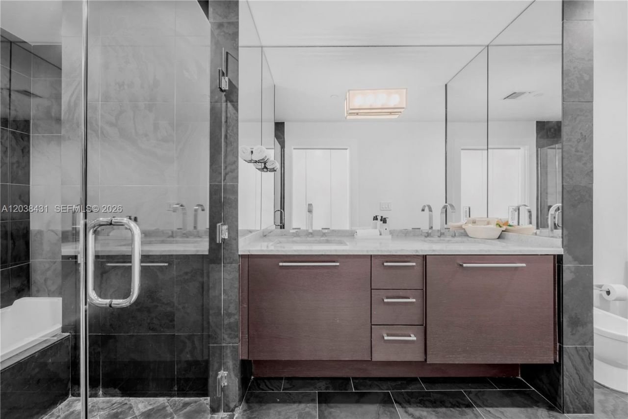 900 Biscayne Blvd, Unit 2302, Miami, FL 33132 Photo