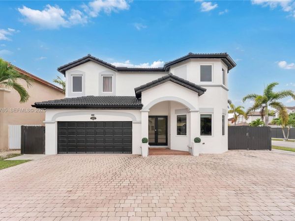 14452 SW 10th St , Miami, FL 33184