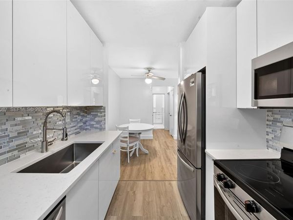 6565 Santona St , Unit B17, Coral Gables, FL 33146