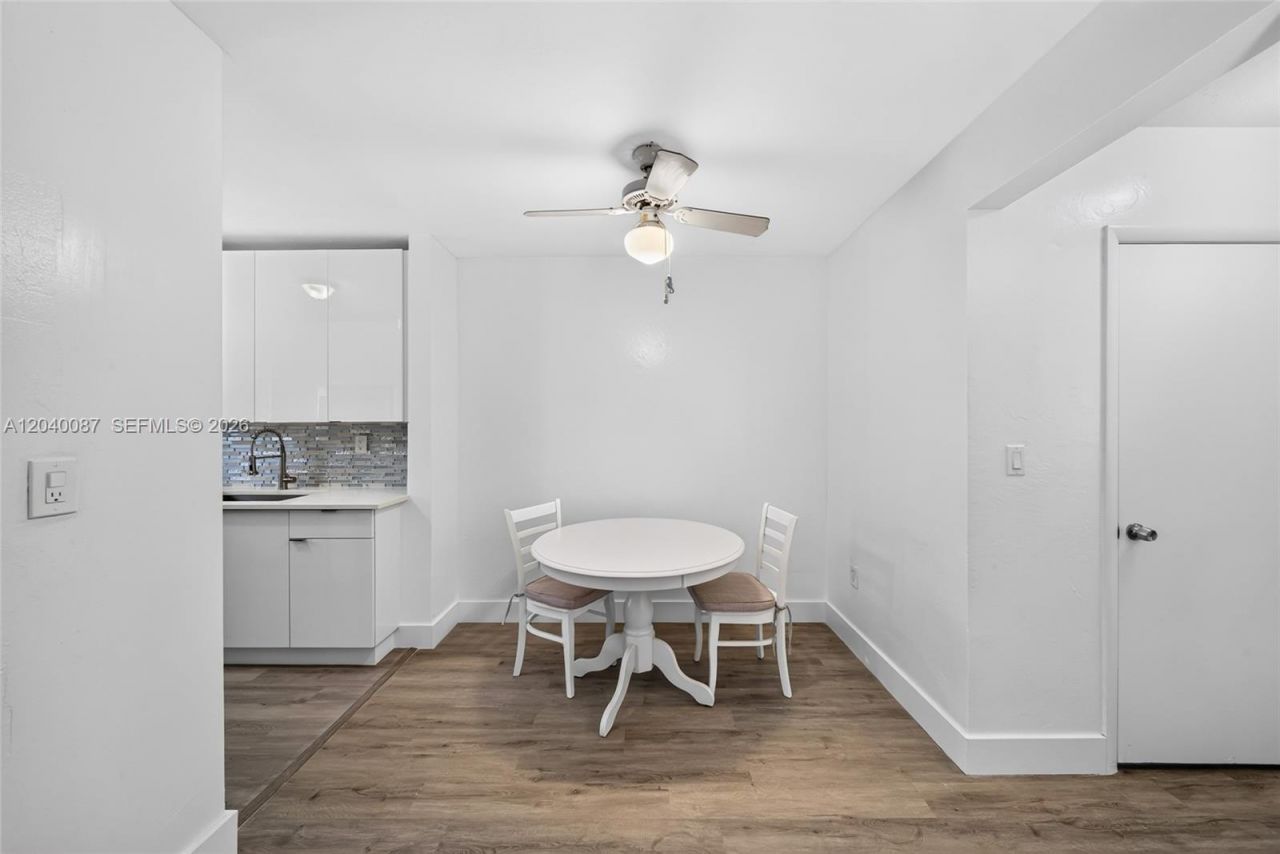 6565 Santona St, Unit B17, Coral Gables, FL 33146 Photo