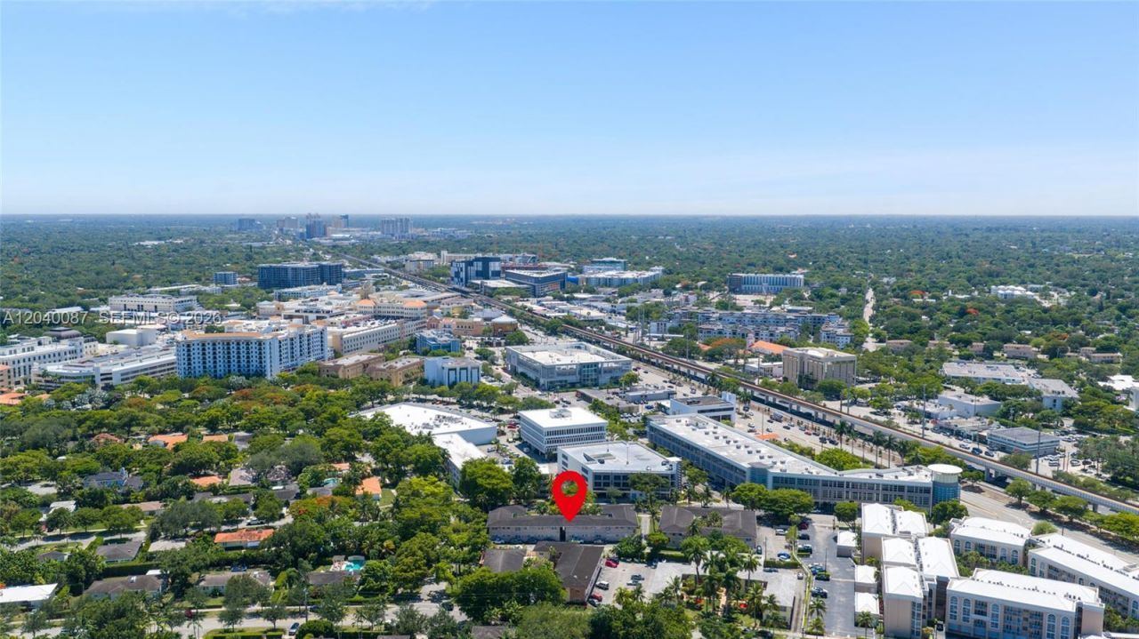 6565 Santona St, Unit B17, Coral Gables, FL 33146 Photo