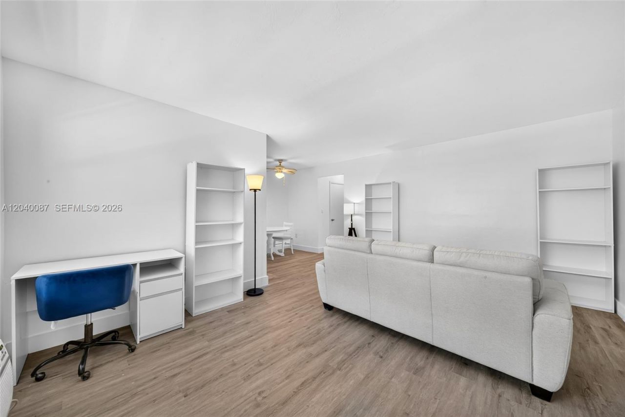 6565 Santona St, Unit B17, Coral Gables, FL 33146 Photo