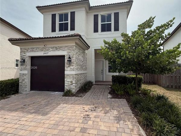 2427 NW 131st Cir, Miami, FL 33167
