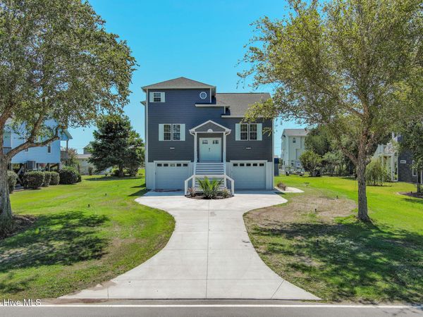 170 Grandview Drive , Sneads Ferry, NC 28460