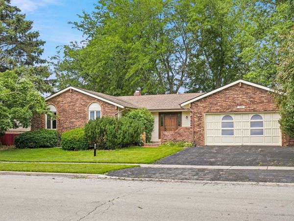 1621 Sleepy Hollow Lane , DeKalb, IL 60115