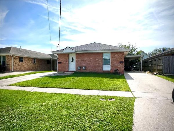 6241 43 BELLAIRE Drive, New Orleans, LA 70124