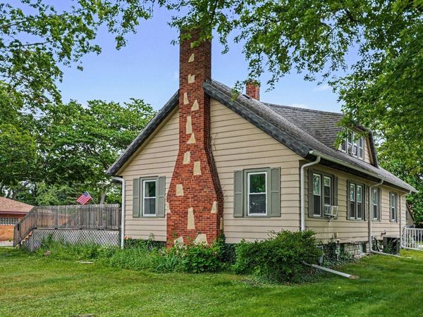 2211 Morton Avenue, St. Joseph, MI 49085