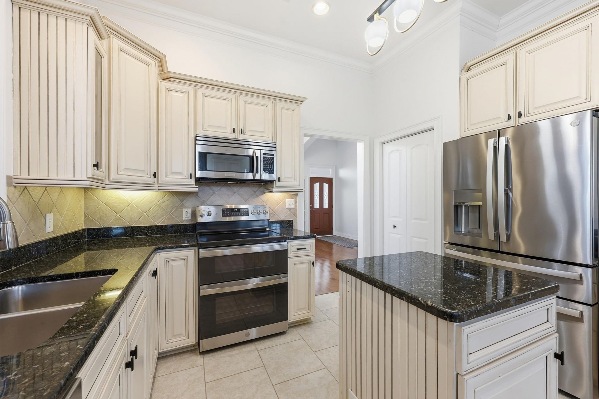 1019 Bluffview Dr.  Photo 11