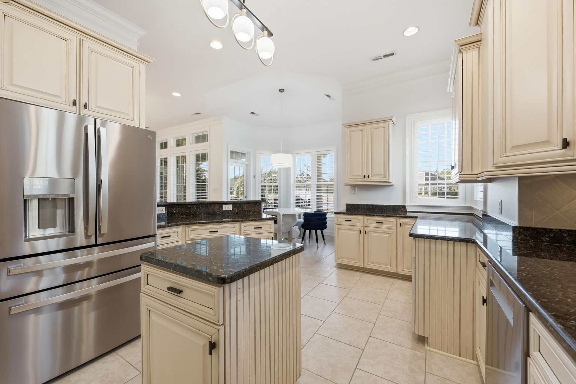 1019 Bluffview Dr.  Photo 12
