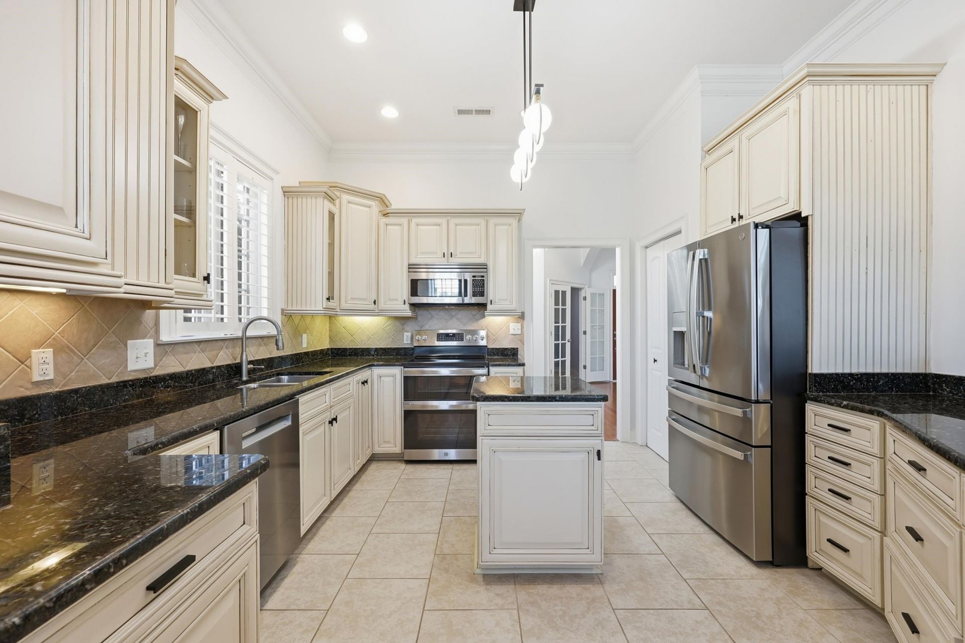 1019 Bluffview Dr.  Photo 14