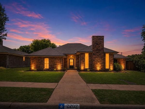 2202 Silver Holly Lane, Richardson, TX 75082