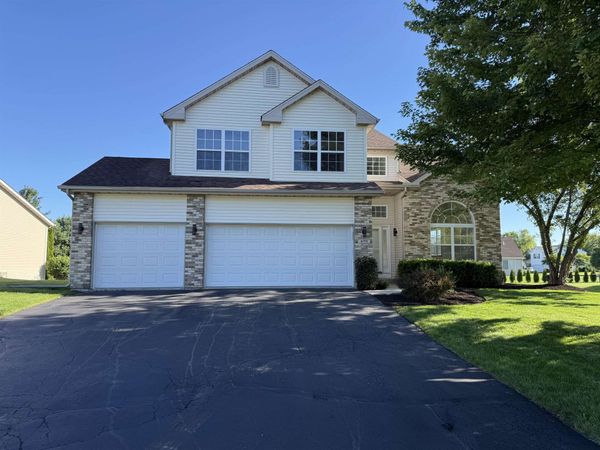 470 Prairie Knoll Drive, POPLAR GROVE, IL 61065