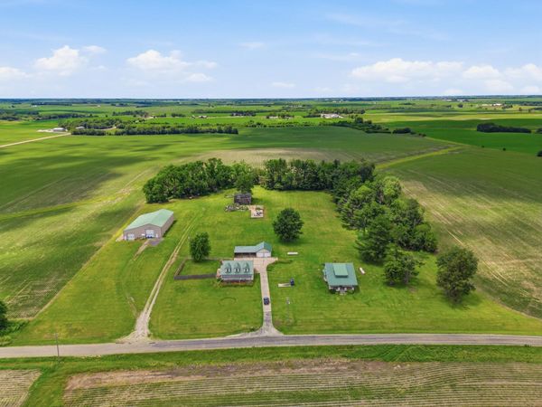 2283 E 2750 Street, Kewanee, IL 61443