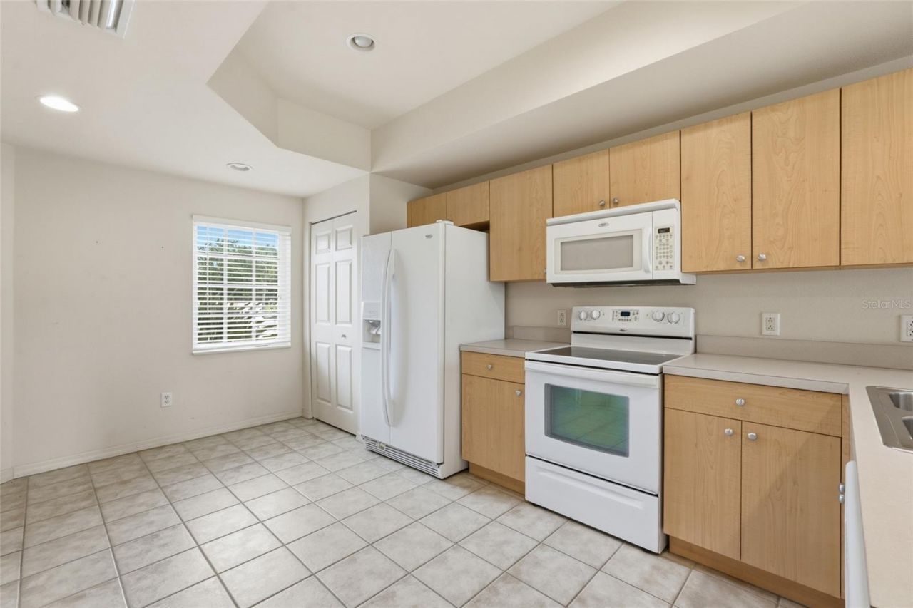 1246 Rio De Janeiro Avenue, Unit 505, Punta Gorda, FL 33983 Photo