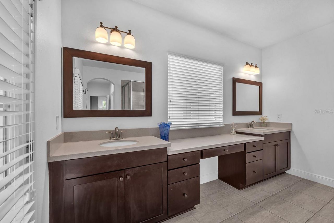 5310 Fishhawk Ridge Drive , Lithia, FL 33547 Photo