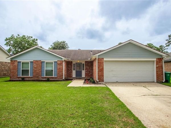105 YORKSHIRE Drive , Slidell, LA 70458