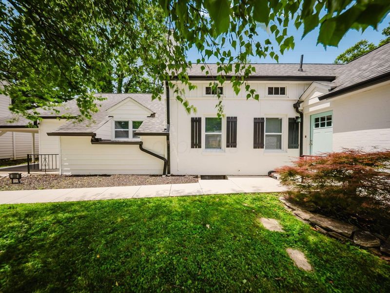 1899 Denbridge Way , Columbus, OH 43219 Photo 3