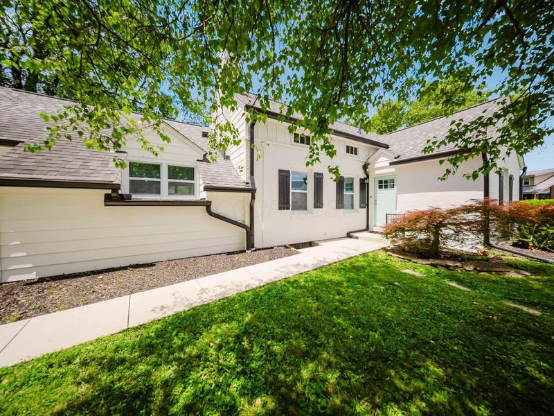 1899 Denbridge Way , Columbus, OH 43219 Photo 4