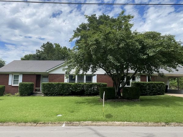 544 E Madison St , Pulaski, TN 38478