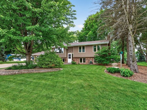 17351 Barberry Circle, Eden Prairie, MN 55346
