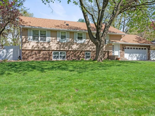 1559 Mccarthy Road , Eagan, MN 55121