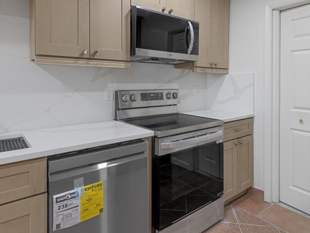 371 W 34th Street, Riviera Beach, FL 33404 Photo